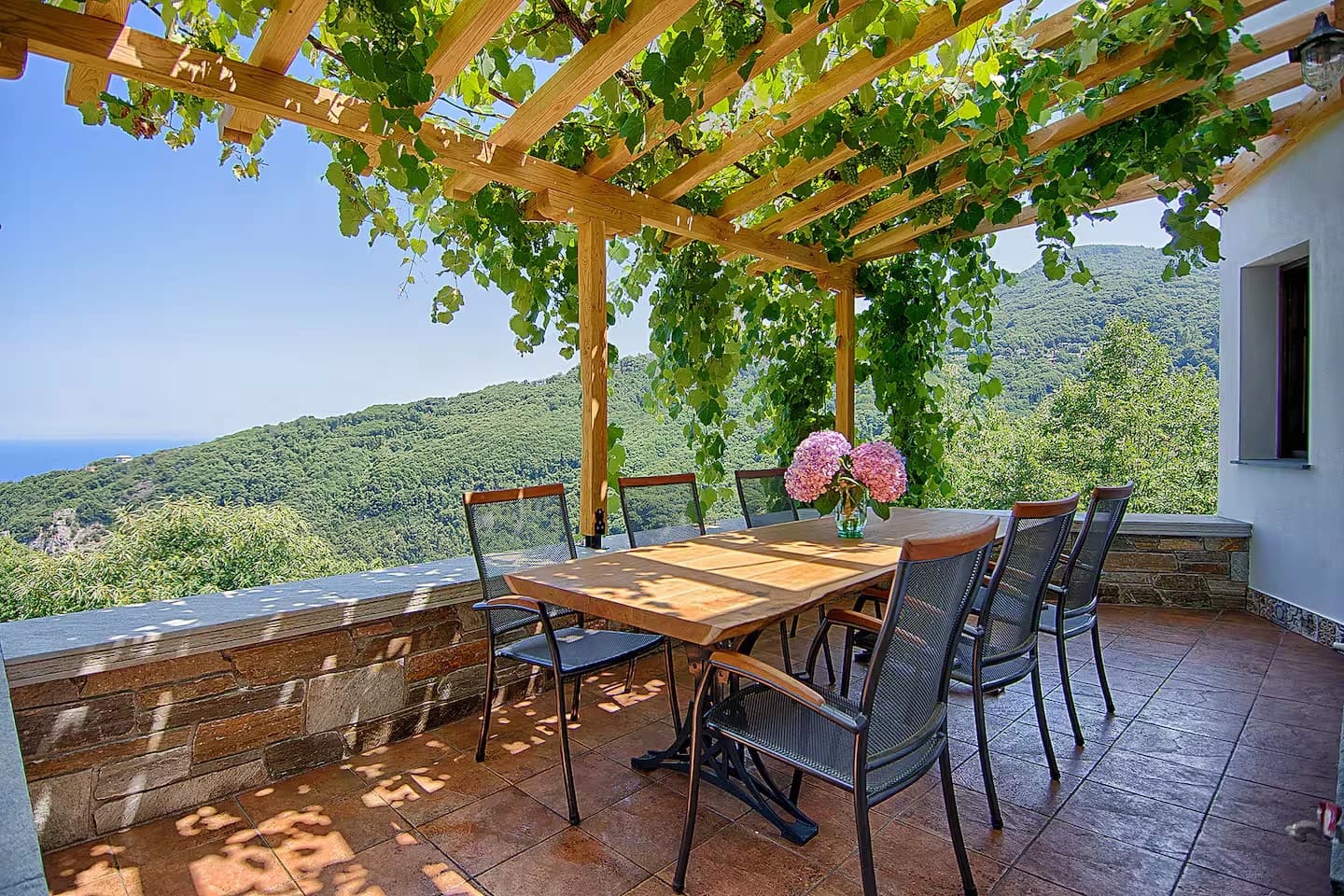 Scenic Villa in Mouressi, Volos — mid-term rental in Volos